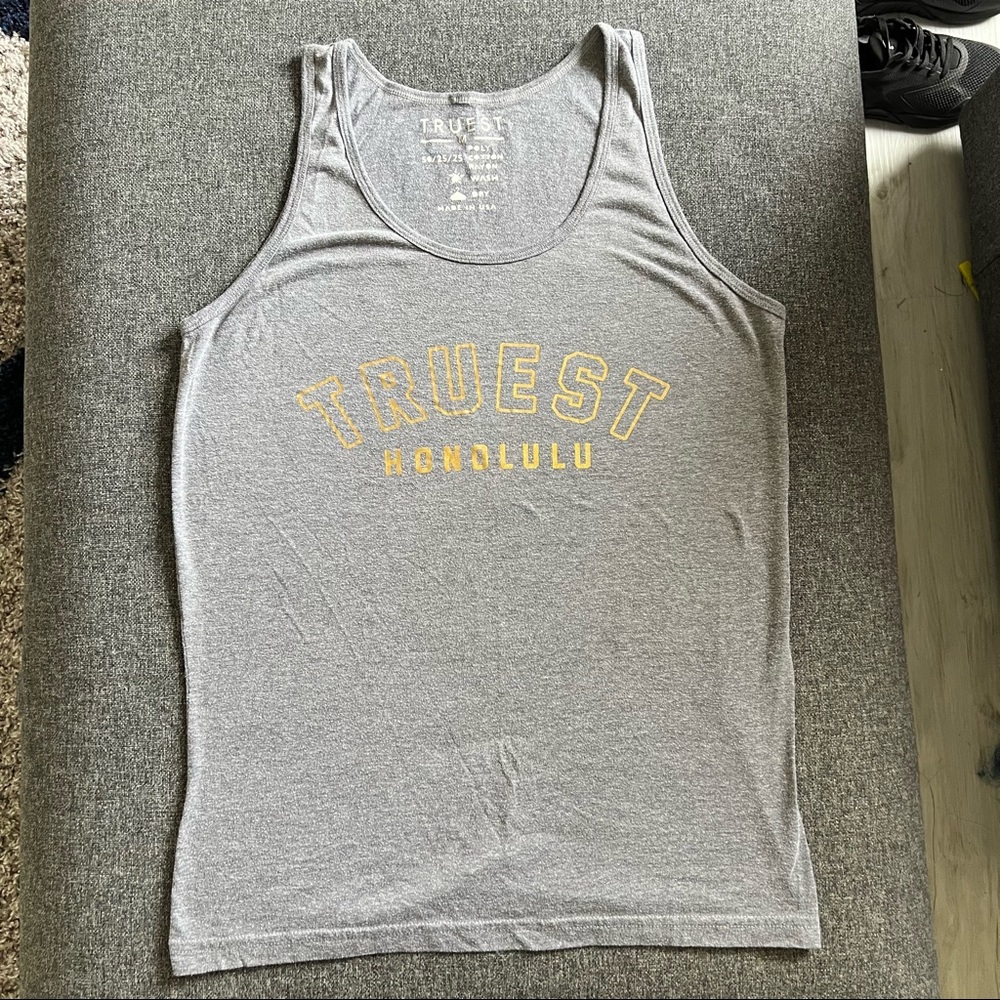 Truest Honolulu grey tank top in Size M